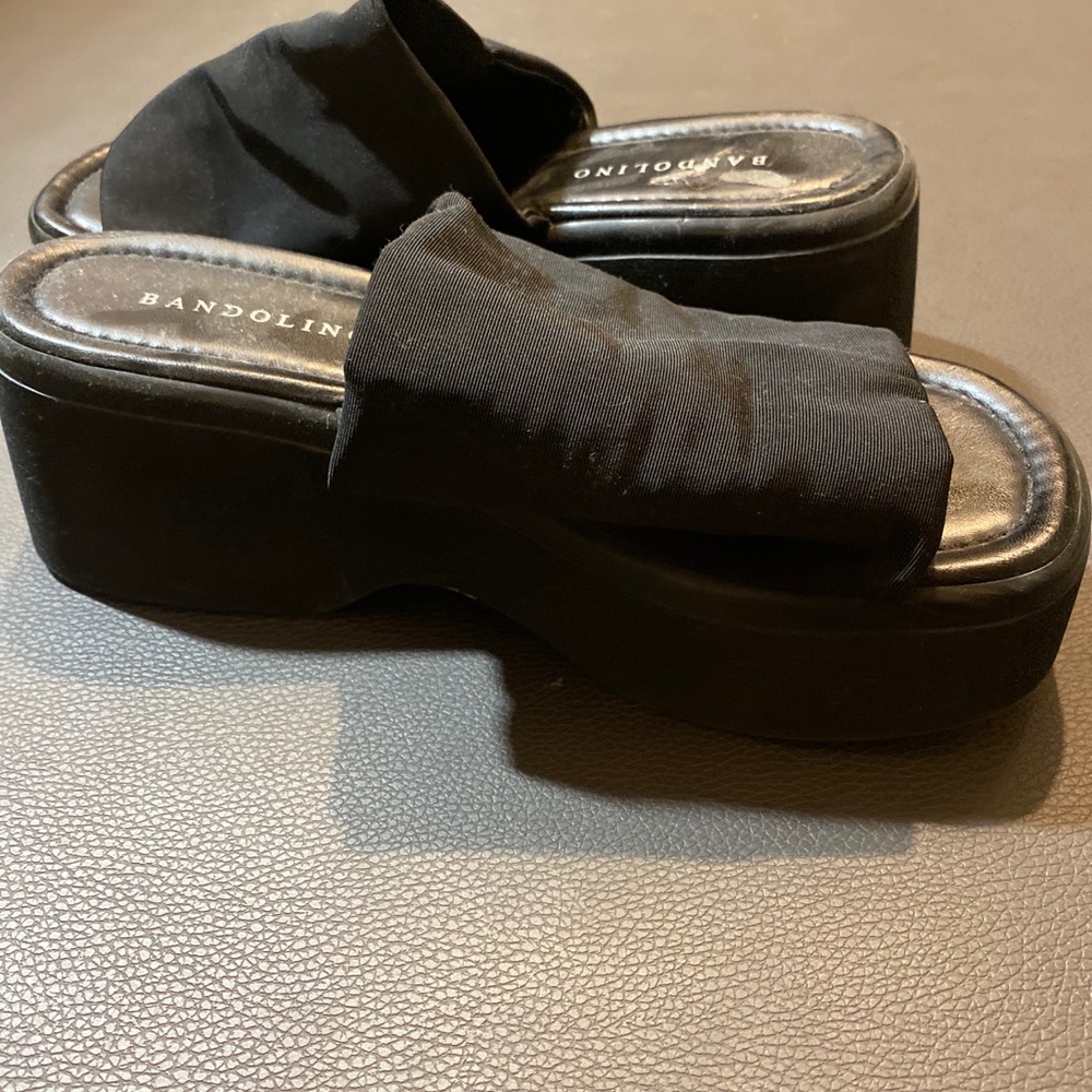 Bandolino Platform Sandals